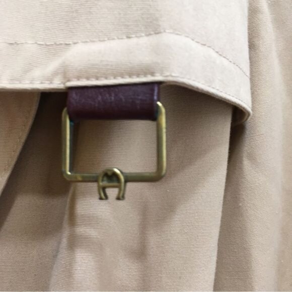 VINTAGE ÉTIENNE AIGNER EQUESTRIAN MAXI TRENCH COAT IN TAN - Picture 13 of 16